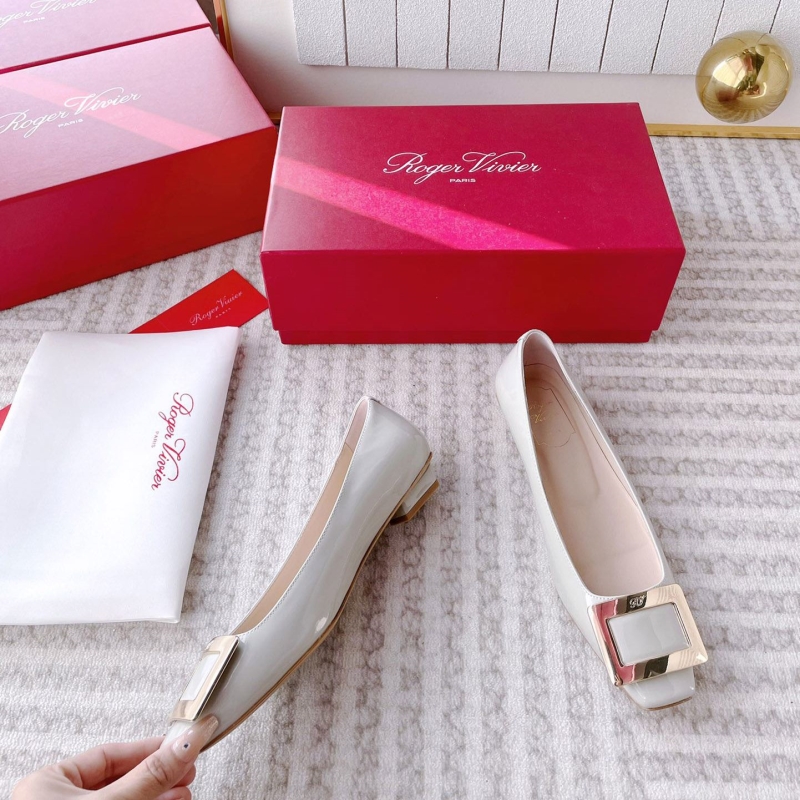 roger u1u1er flat shoes